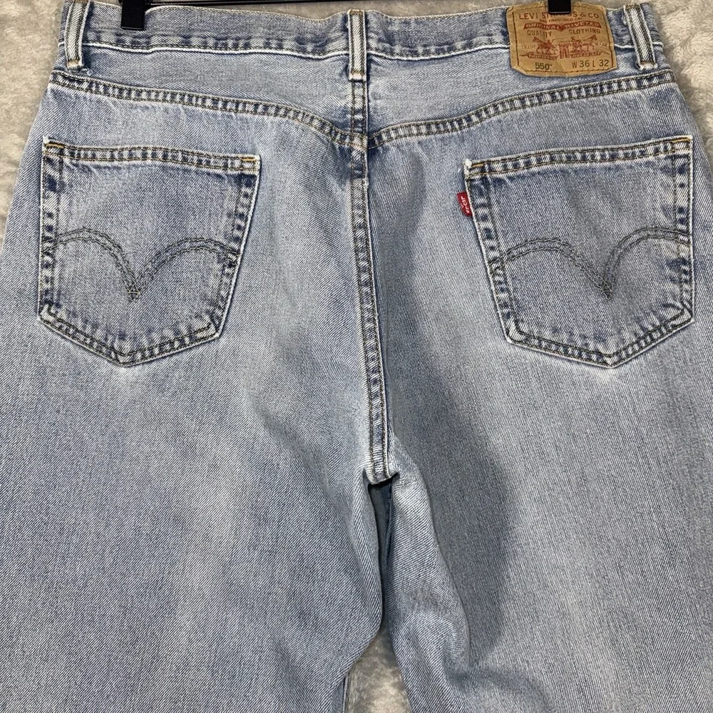 Vintage Levis 550 Jeans Mens 35x31 Light Wash Blue Relaxed Taper‎ Tag 36x32